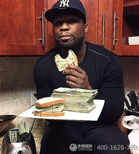 美國著名歌手傳播不雅視頻，被罰4300萬直接破產！